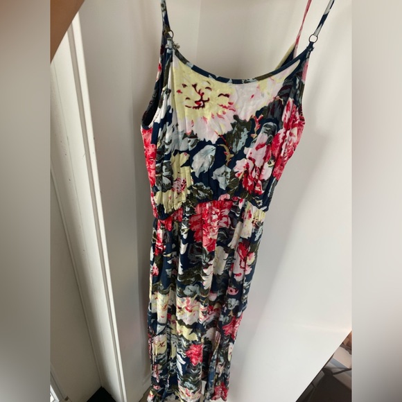 Beautiful MINKPINK Maxi Dress - Picture 5 of 13